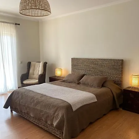 別荘 A Casa Minhas Netas カルダス・ダ・ライーニャ