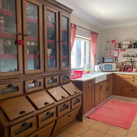 A Casa Minhas Netas Feriehus Caldas Da Rainha