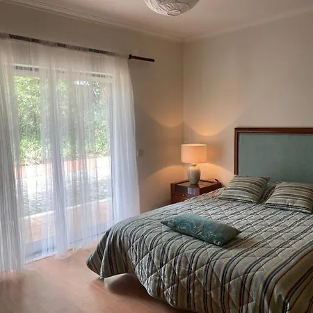 A Casa Minhas Netas * カルダス・ダ・ライーニャ